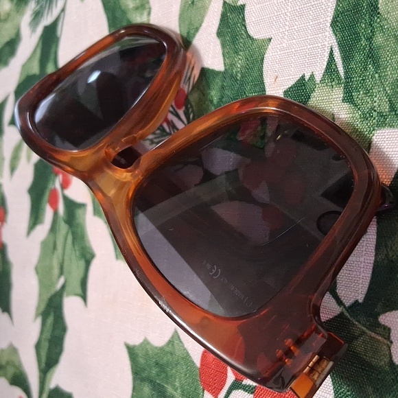 GUCCI SUNGLASSES - Picture 2 of 11